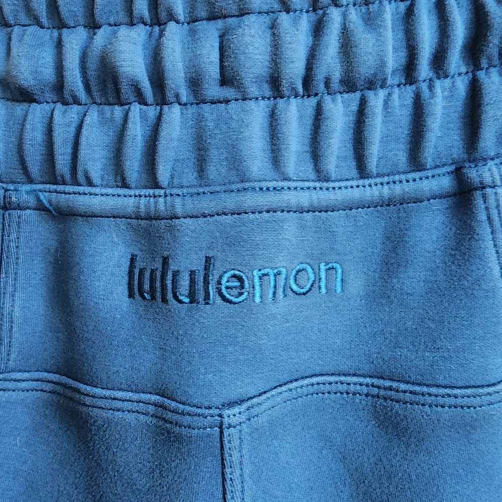 Lululemon Soft Ambitions High Rise Short 4" Size 4 - Picture 3 of 4